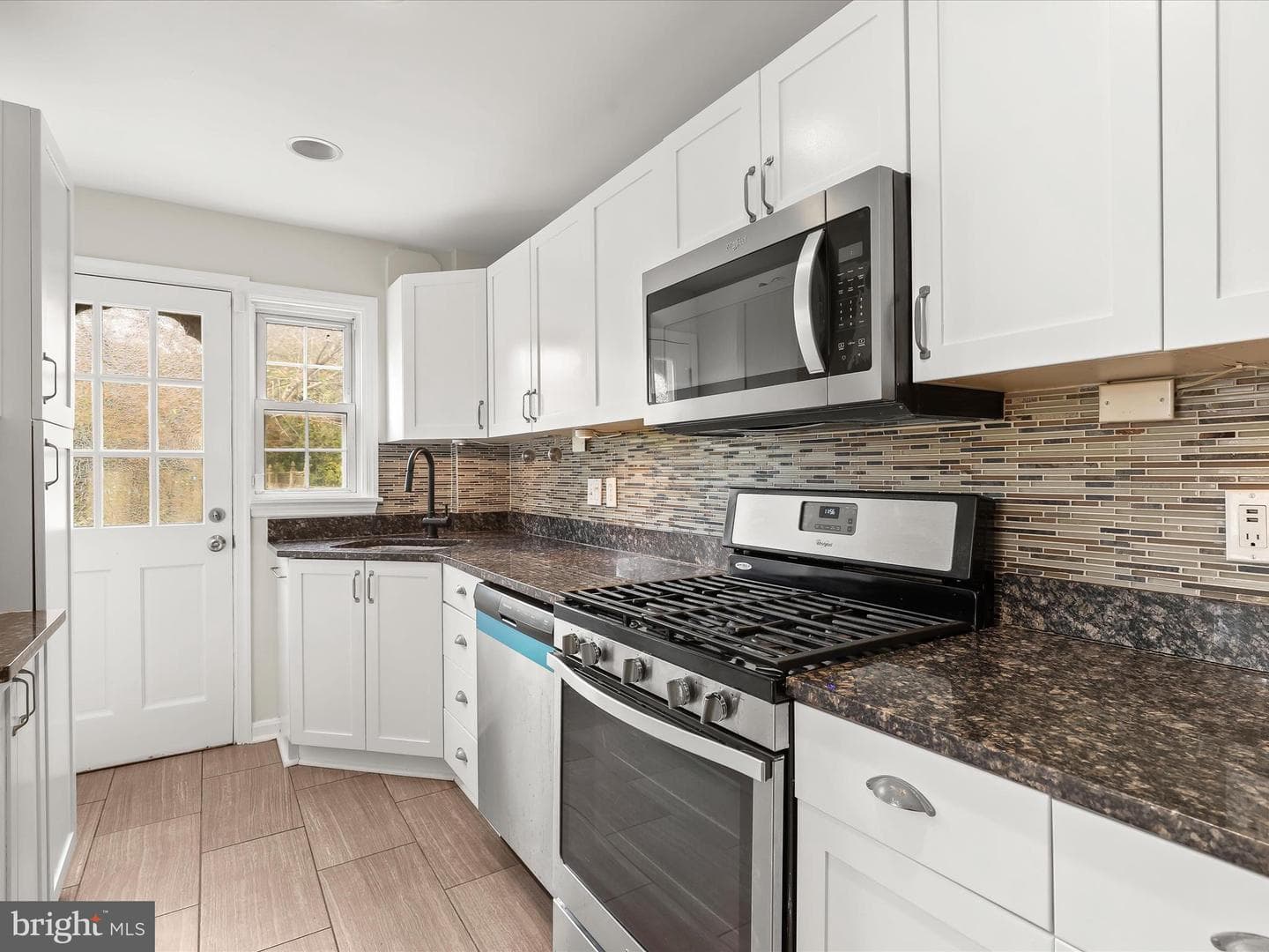 8328 Wyton Road photo 11
