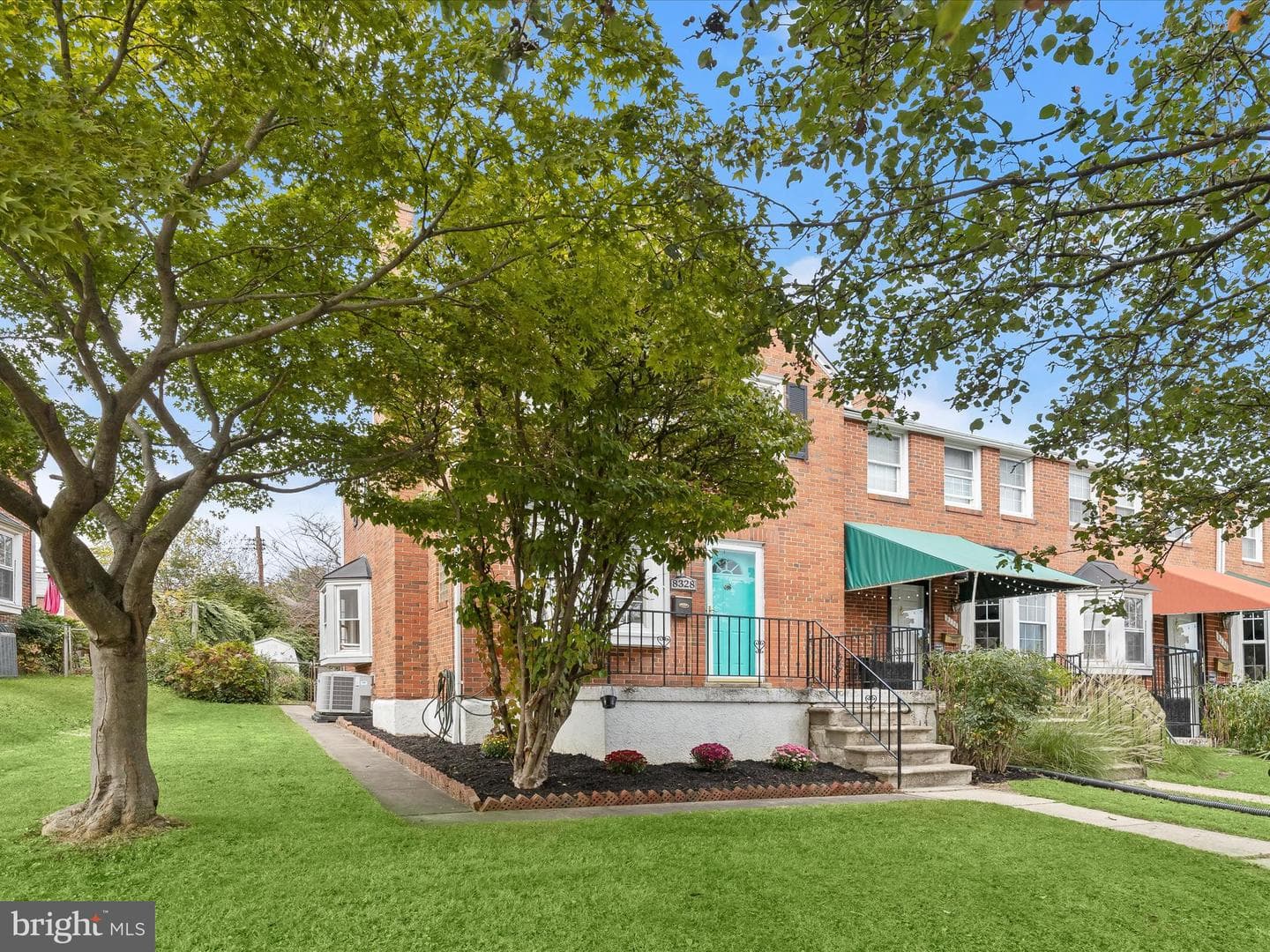 8328 Wyton Road photo 2