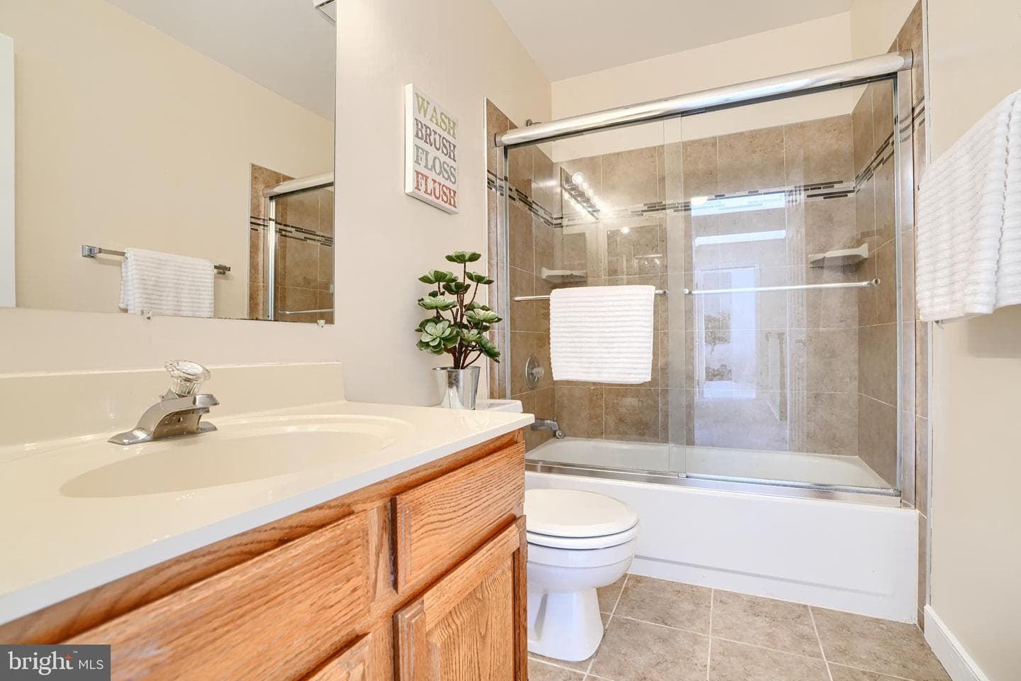 9018 Gardenia Road photo 33