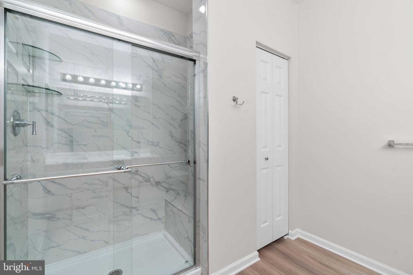 5215 Glenthorne Court #5215 photo 16