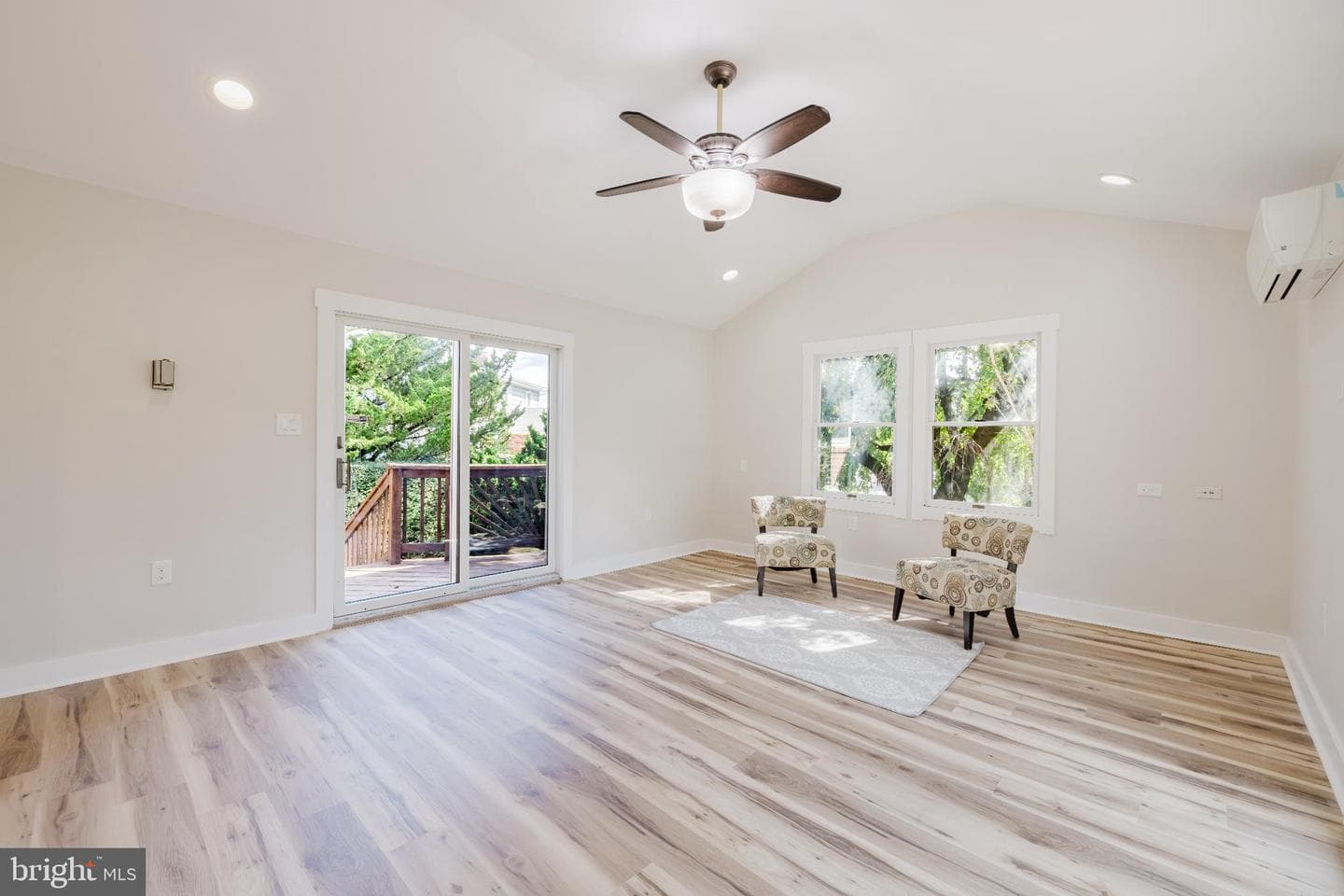 201 Chantrey Road photo 11
