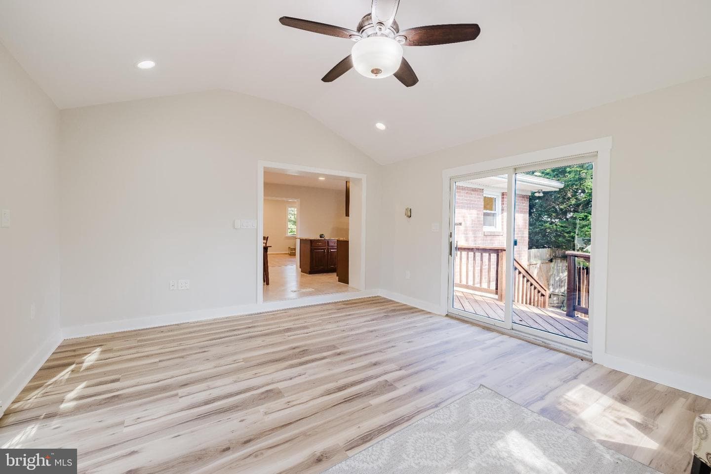 201 Chantrey Road photo 12
