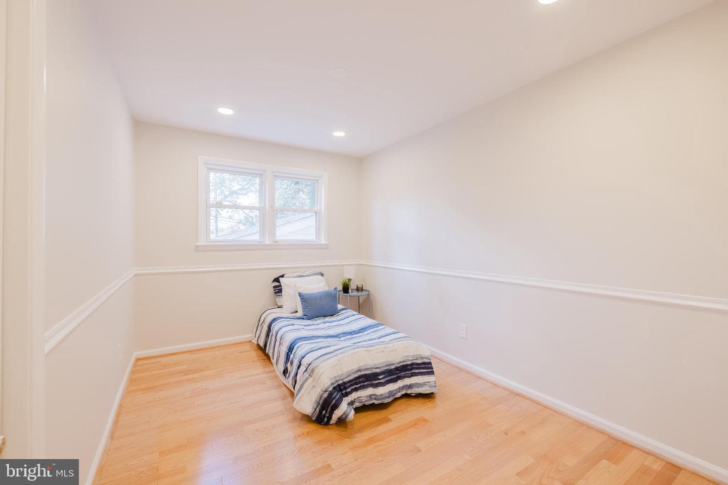 201 Chantrey Road photo 17