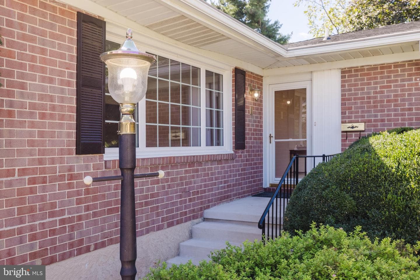 201 Chantrey Road photo 2