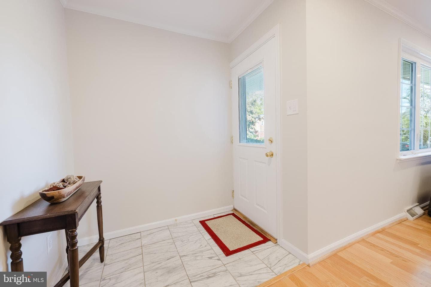201 Chantrey Road photo 3
