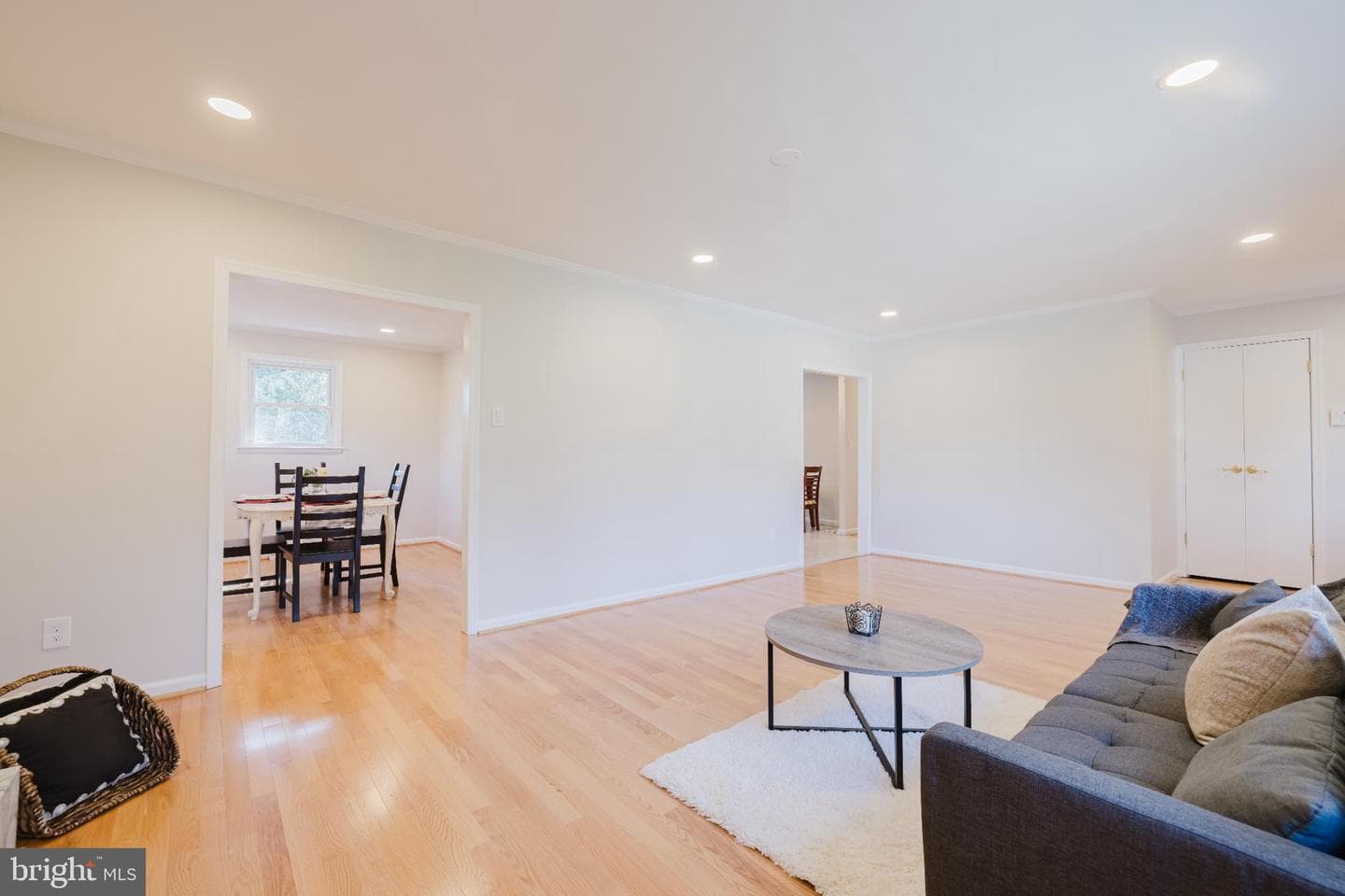201 Chantrey Road photo 5