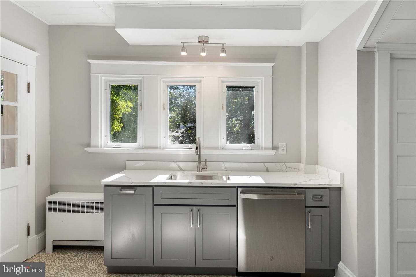 15317 York Road photo 11