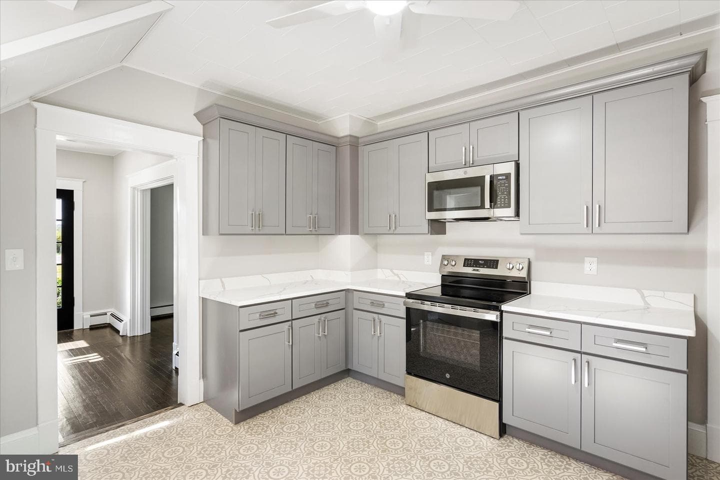 15317 York Road photo 17