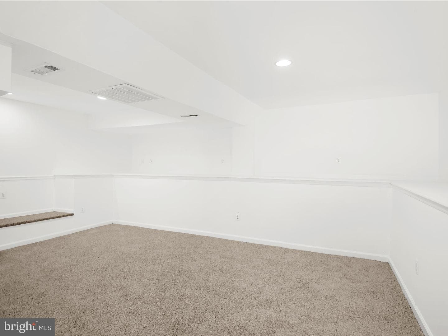 400 Dale Avenue photo 19