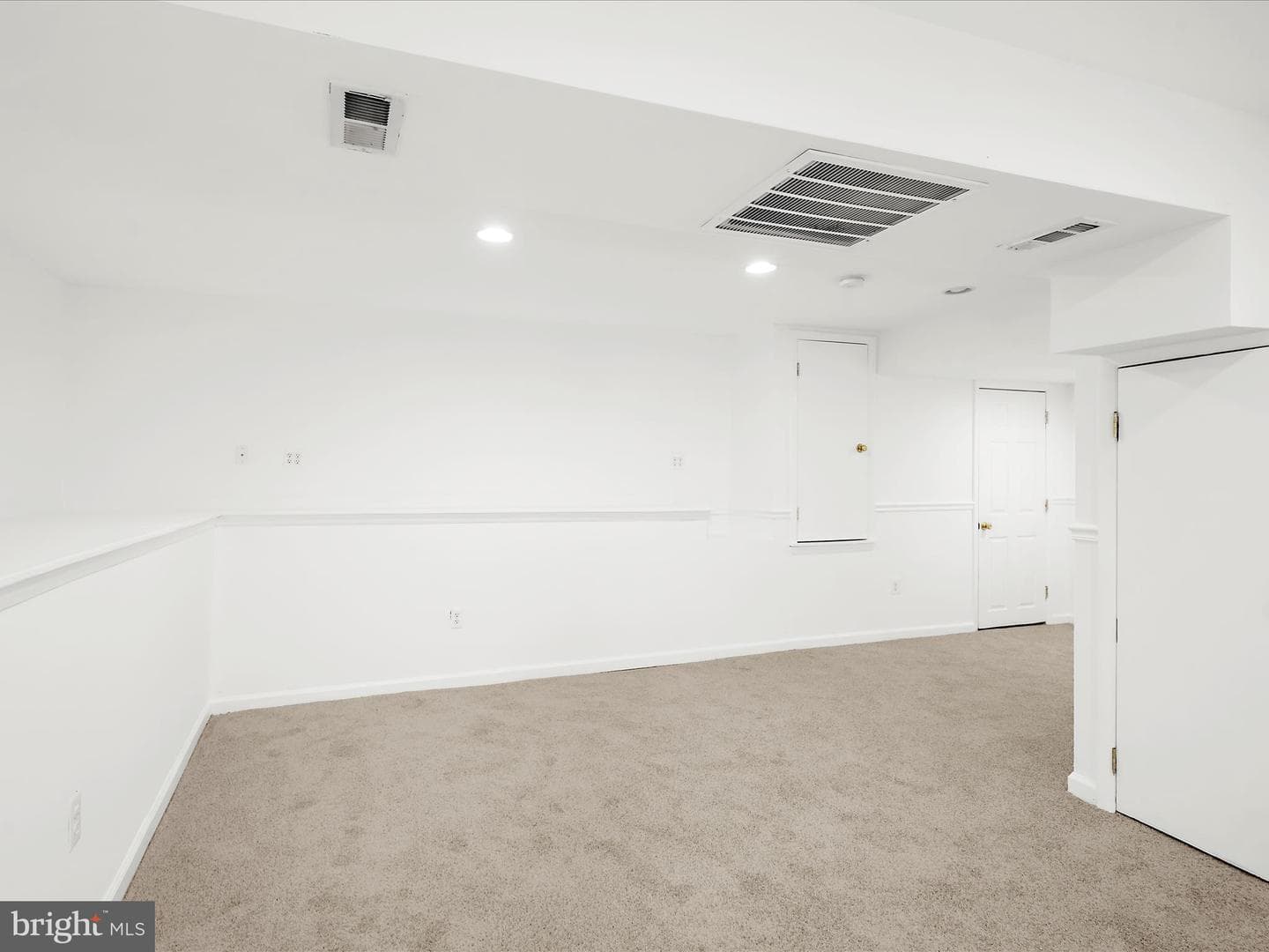 400 Dale Avenue photo 20