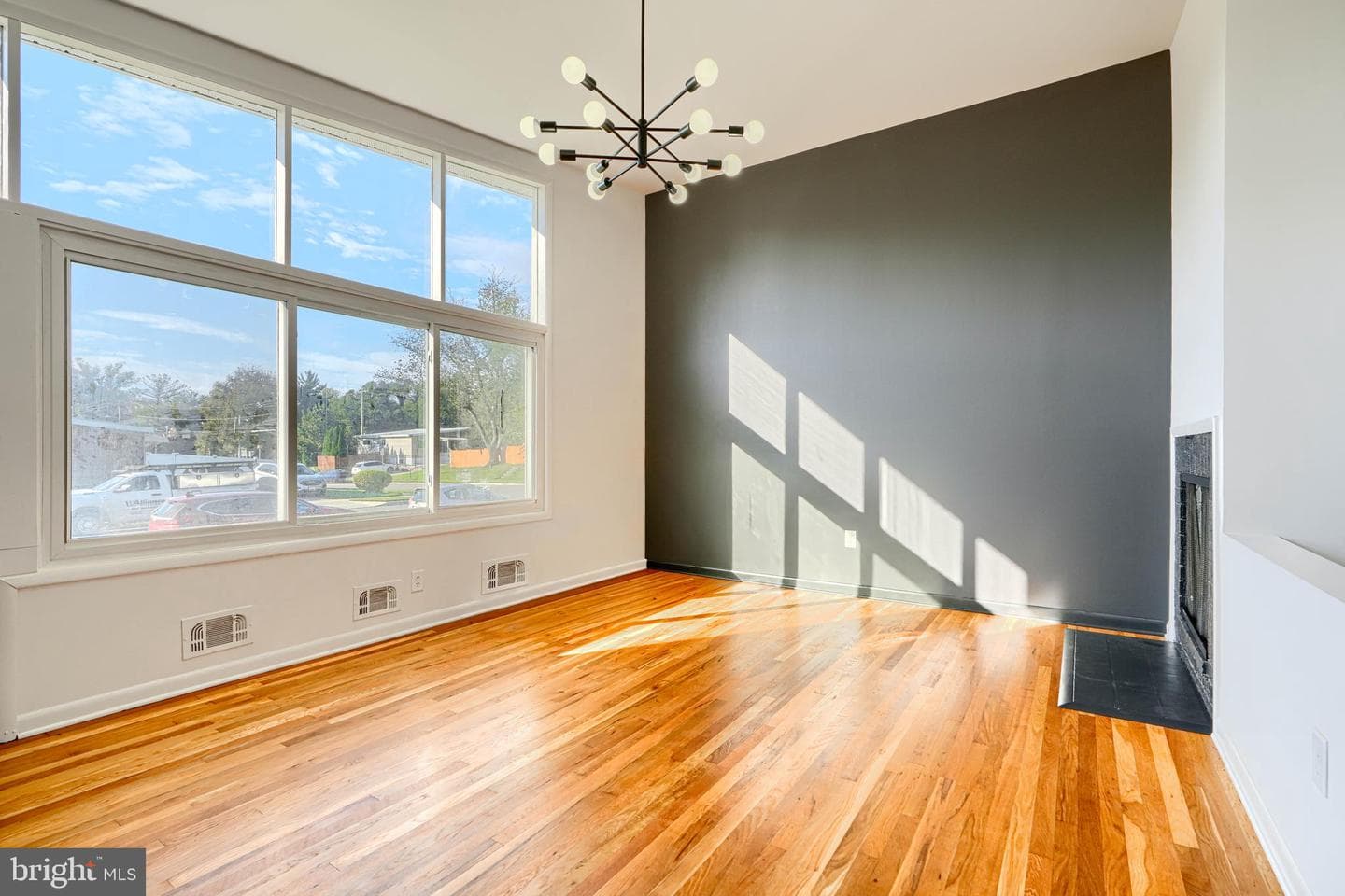 4504 Scotts Level Court photo 11