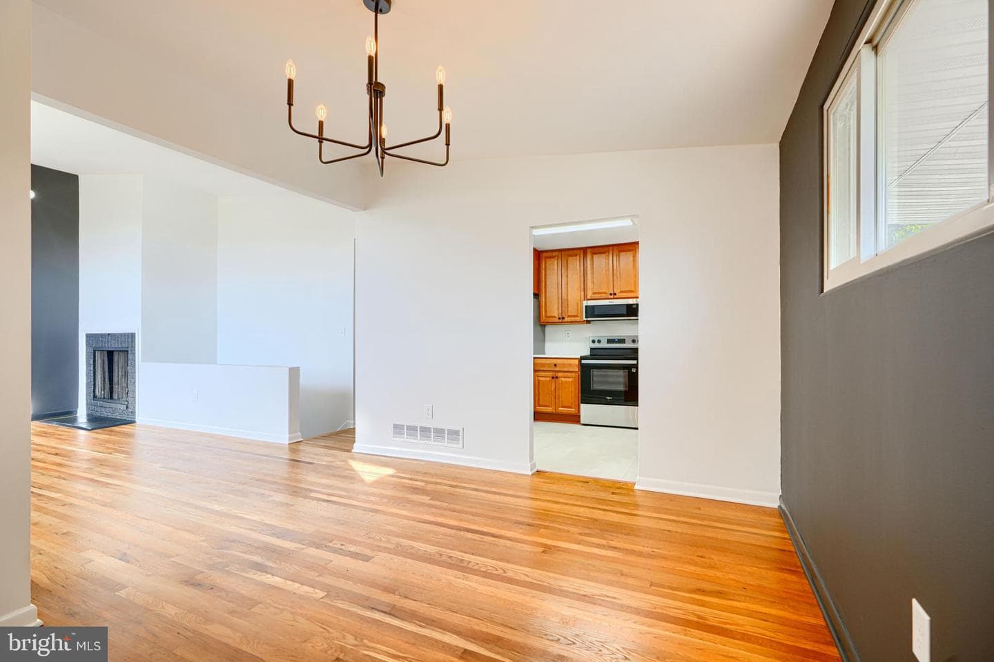 4504 Scotts Level Court photo 17