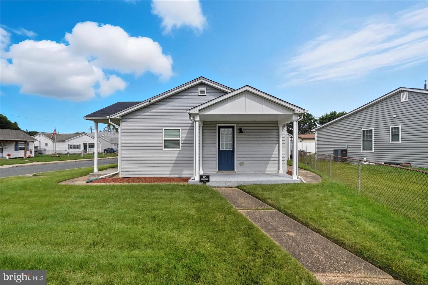 1111 Cord St photo 4