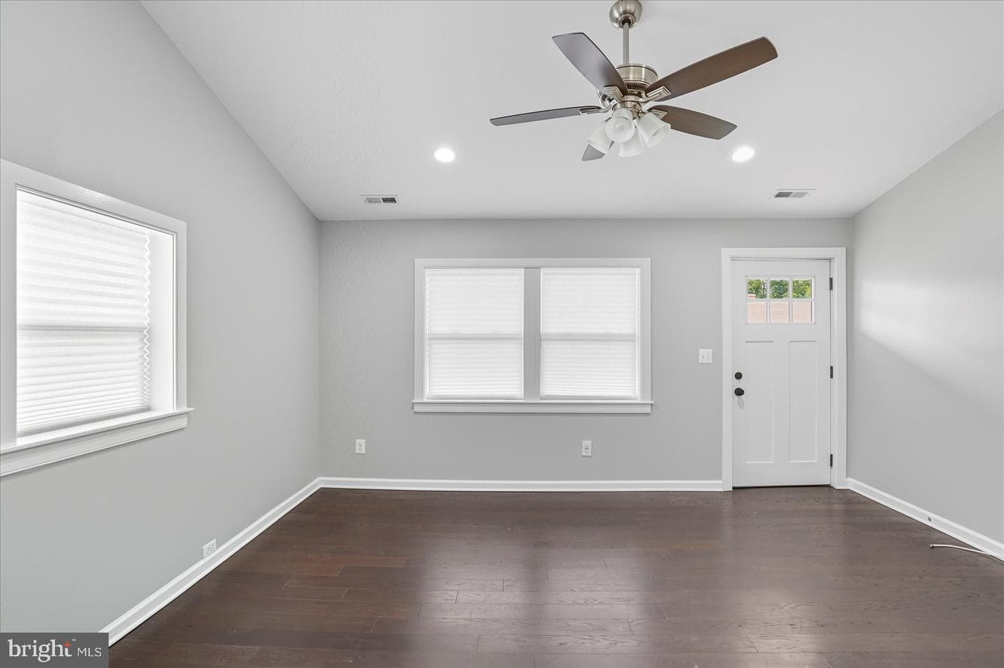 1111 Cord St photo 7