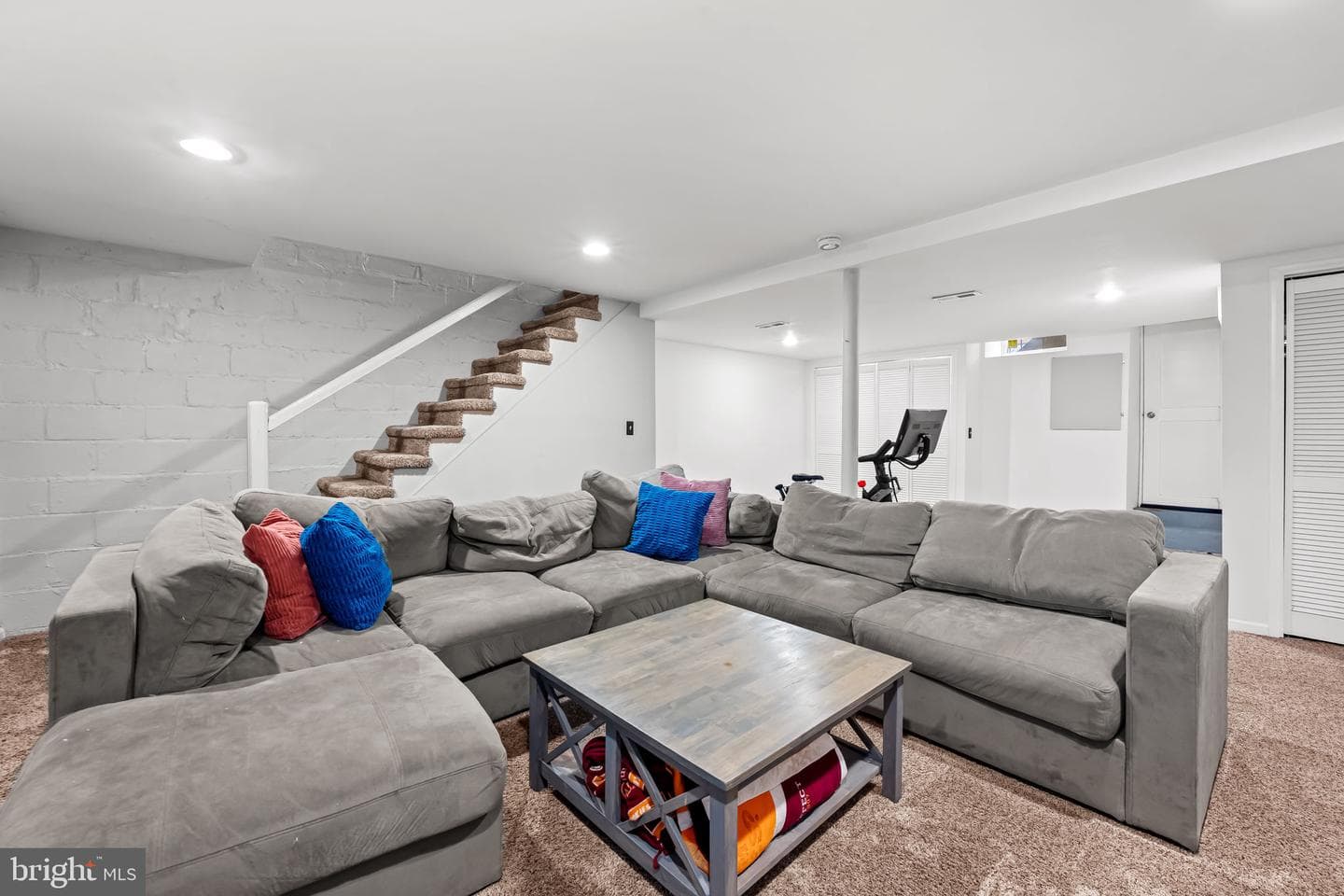 16 Maple Drive photo 23