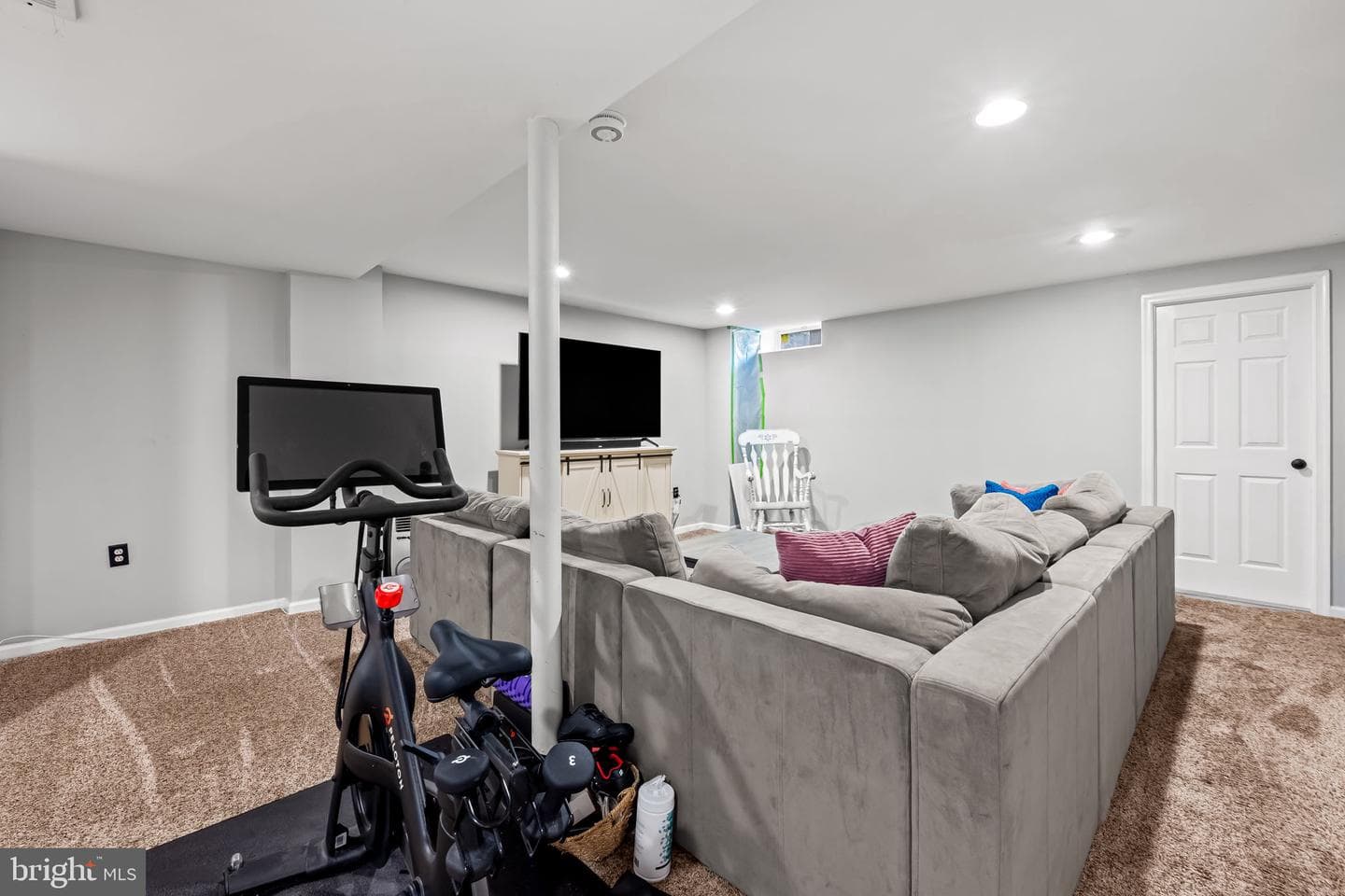16 Maple Drive photo 24