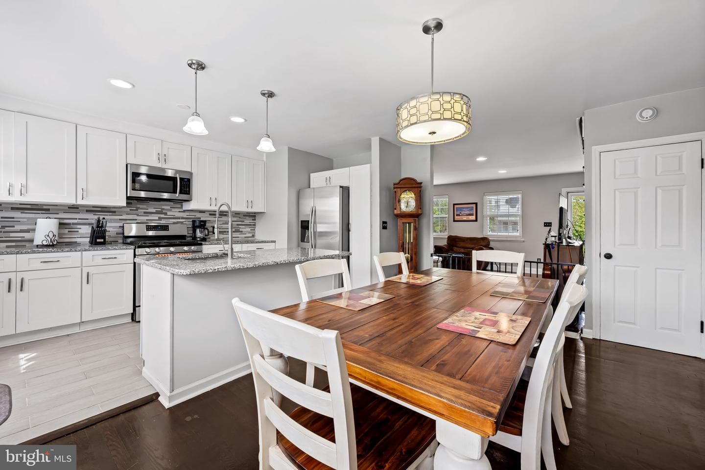 16 Maple Drive photo 8