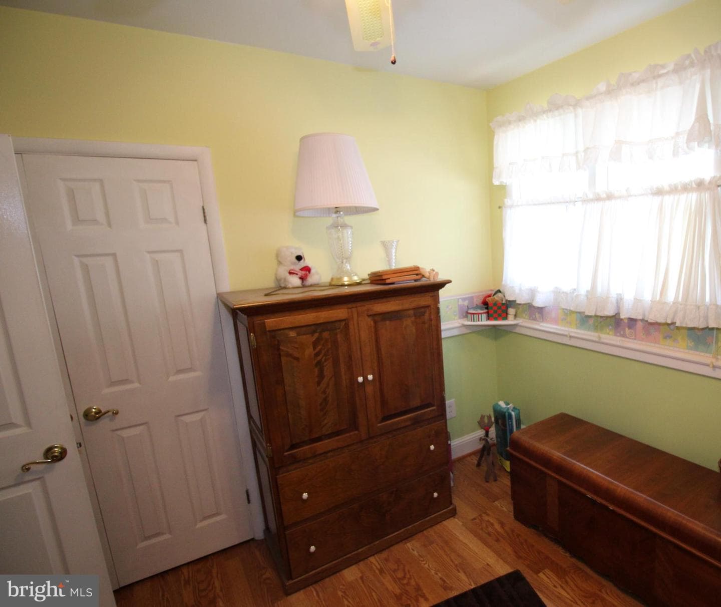 1113 Kent Avenue photo 12