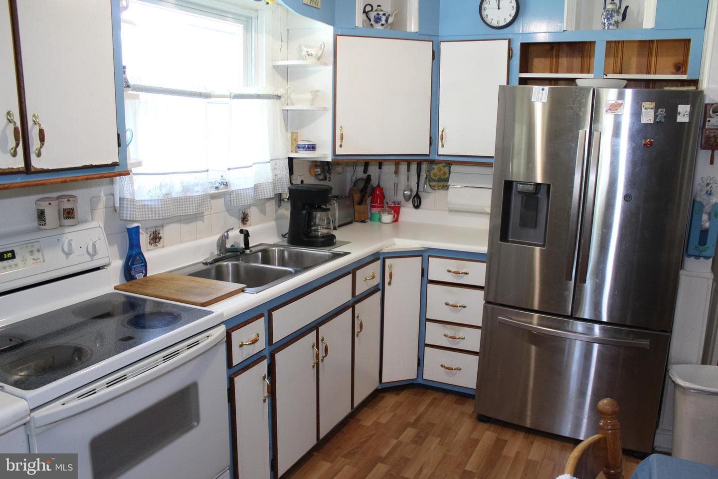1113 Kent Avenue photo 6