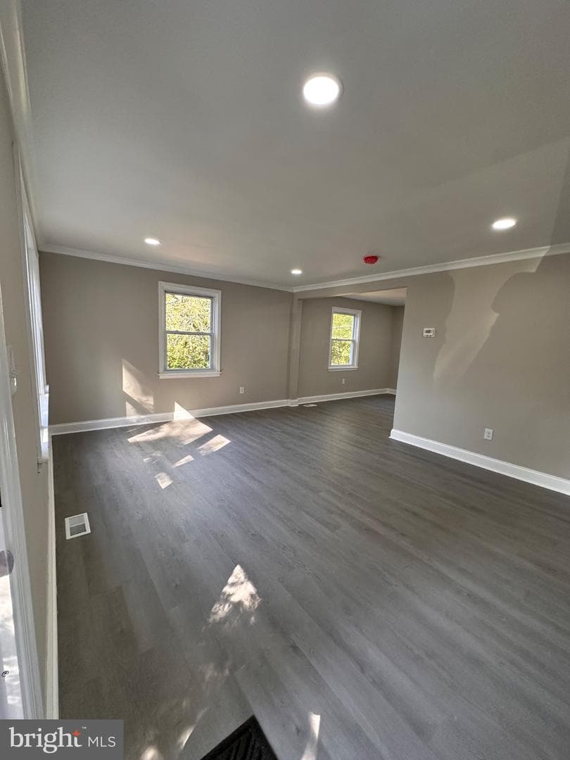 2722 Gwynnmore Avenue photo 9