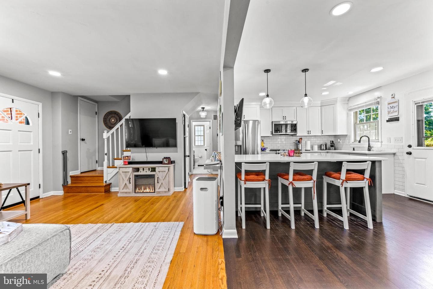 4711 White Marsh photo 7