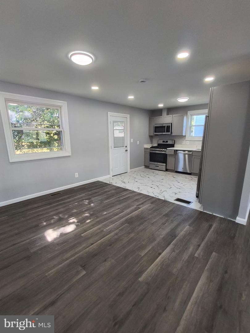 8541 Lucerne Road photo 28