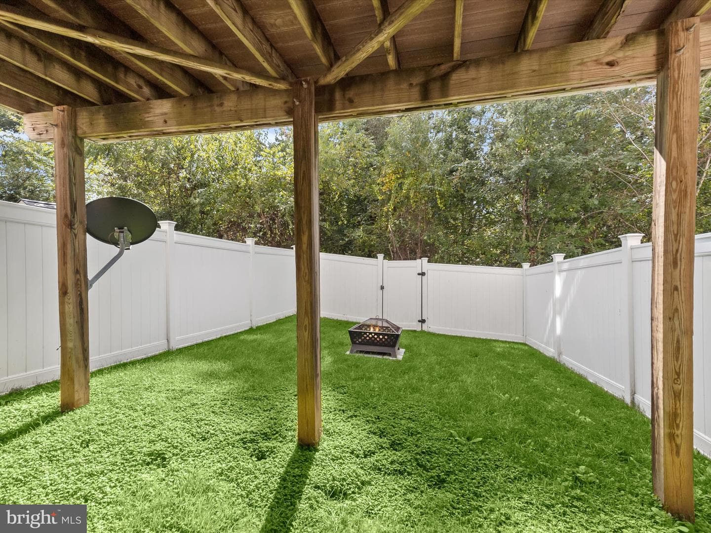 305 Cherrystone Court photo 32