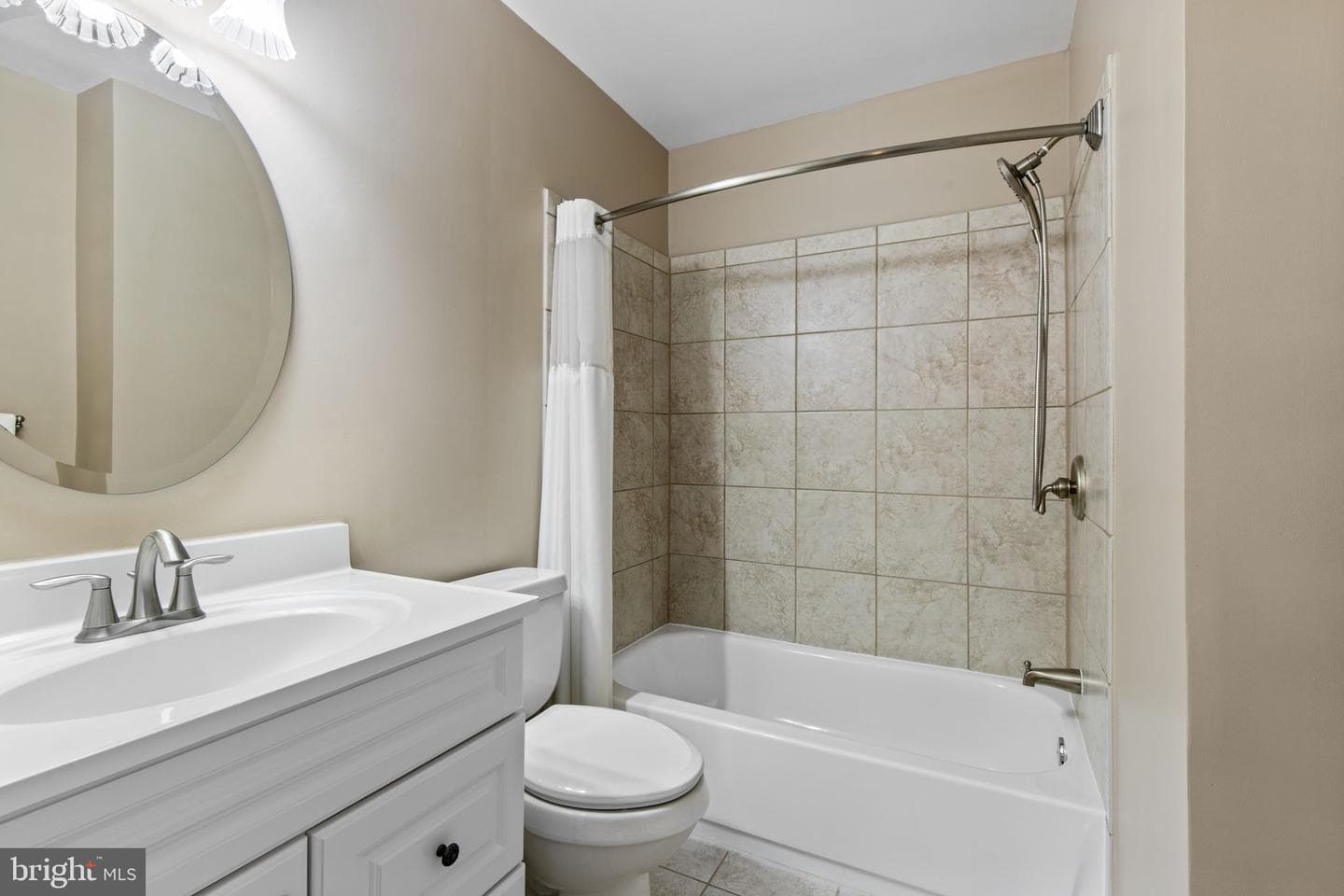 5843 Richardson Mews Square photo 12