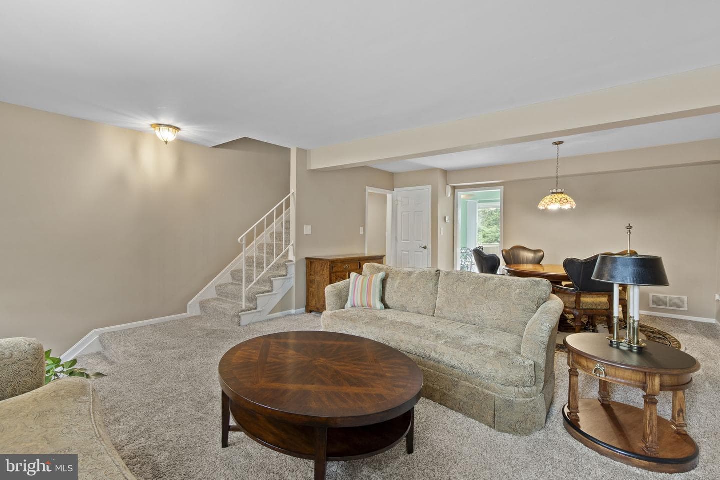5843 Richardson Mews Square photo 4