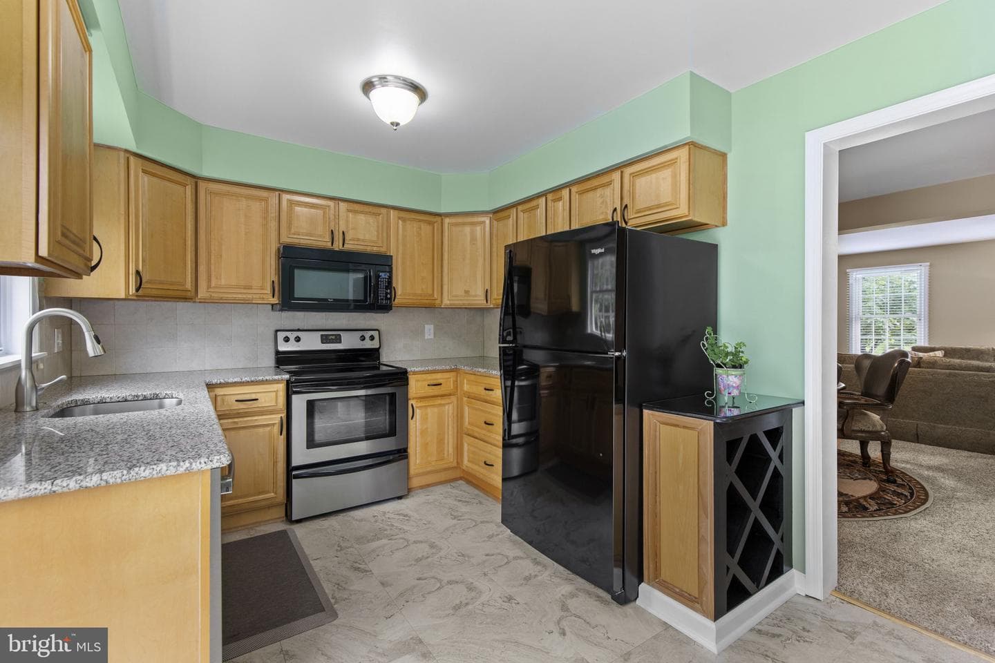 5843 Richardson Mews Square photo 6