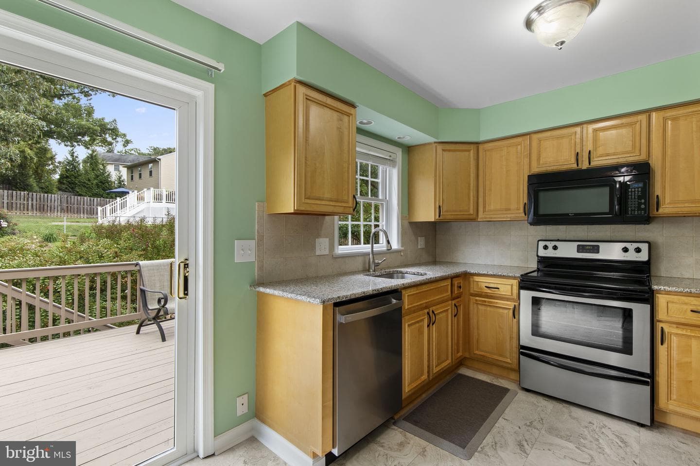5843 Richardson Mews Square photo 7