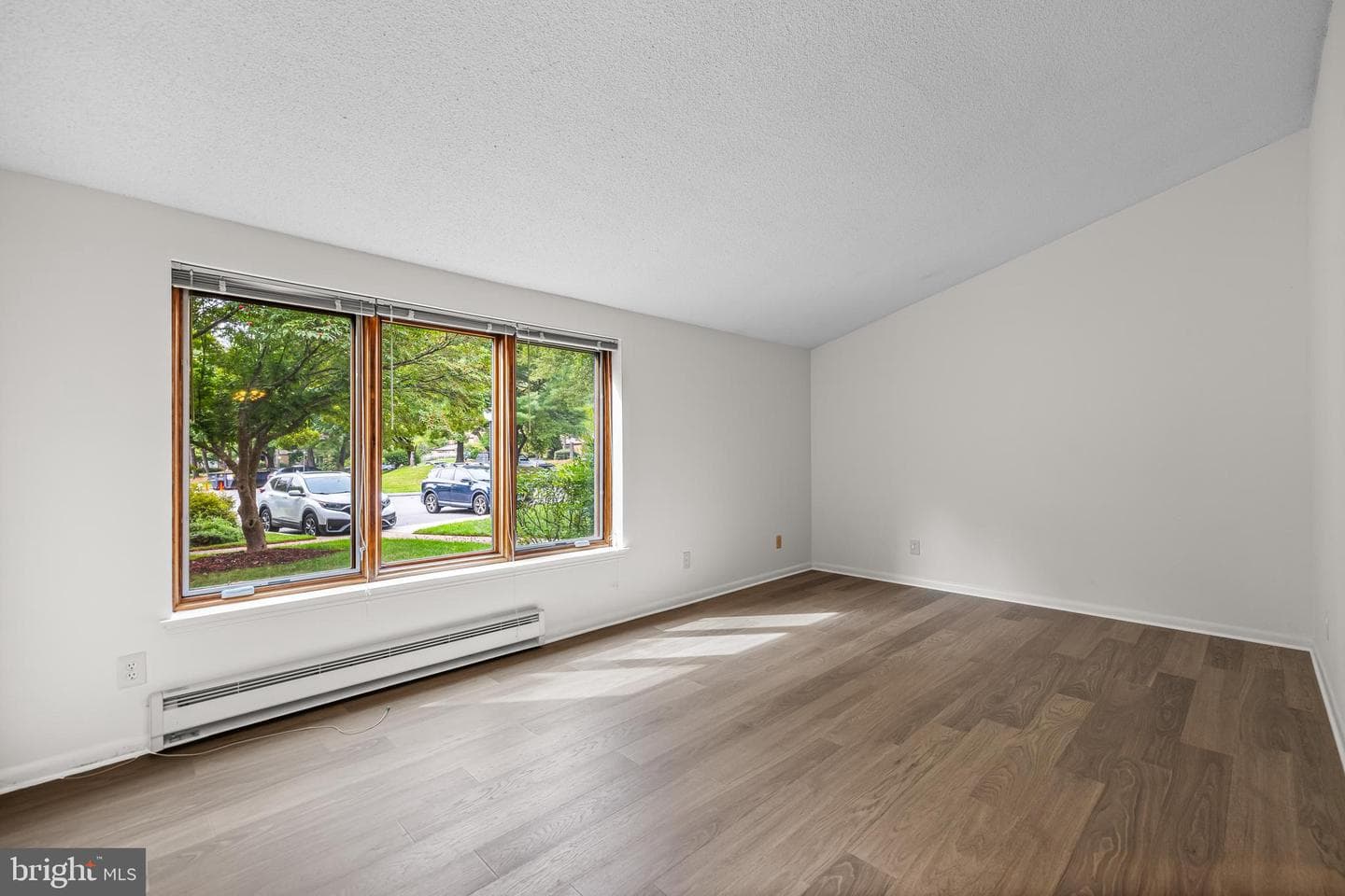 15 Oakridge Court photo 13