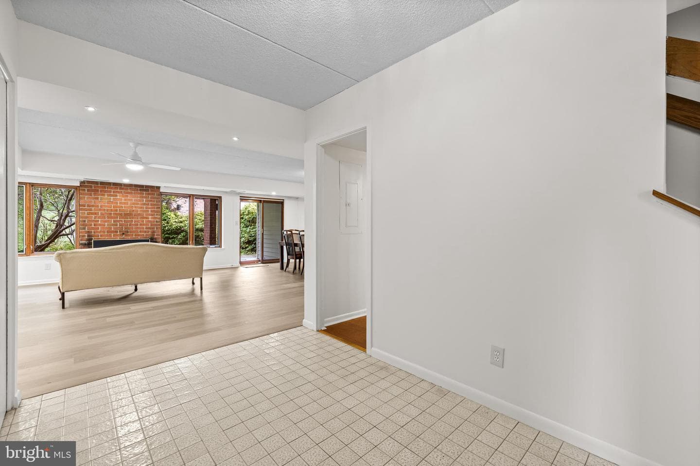 15 Oakridge Court photo 24