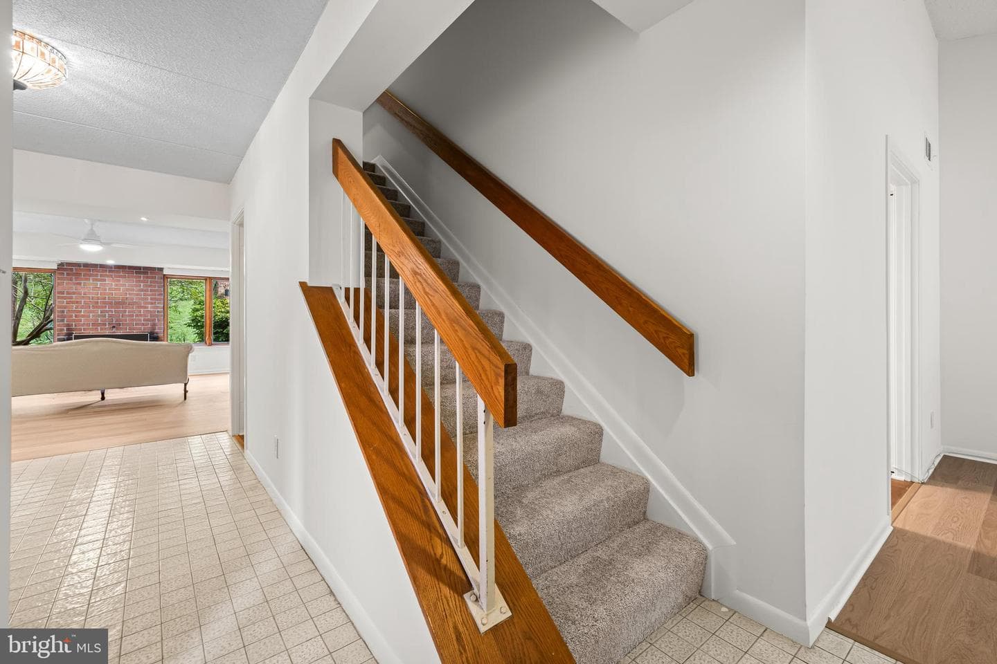 15 Oakridge Court photo 28