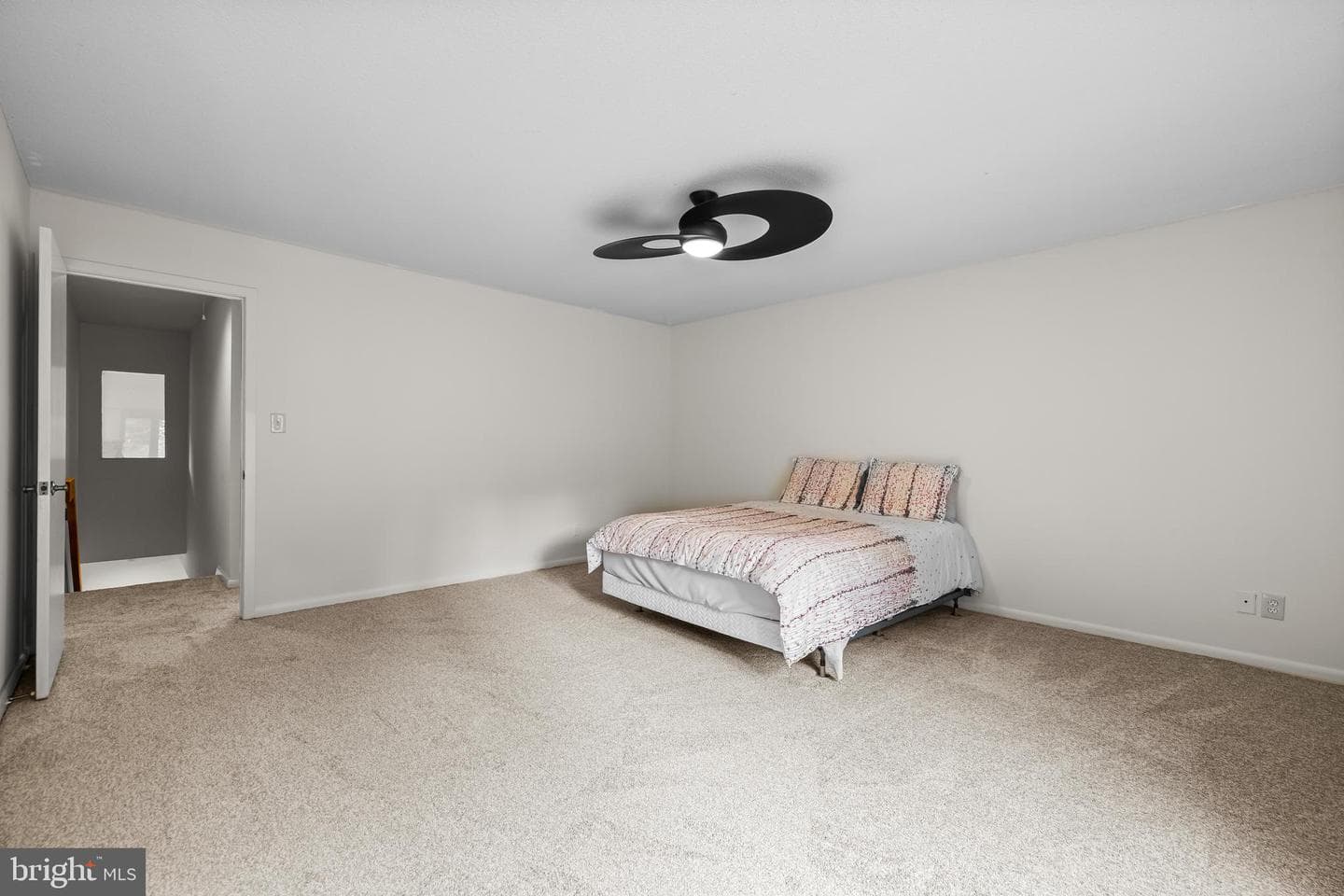 15 Oakridge Court photo 34