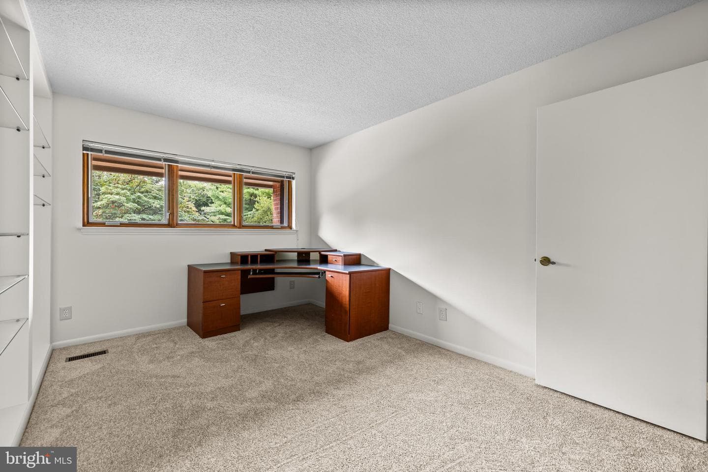 15 Oakridge Court photo 40