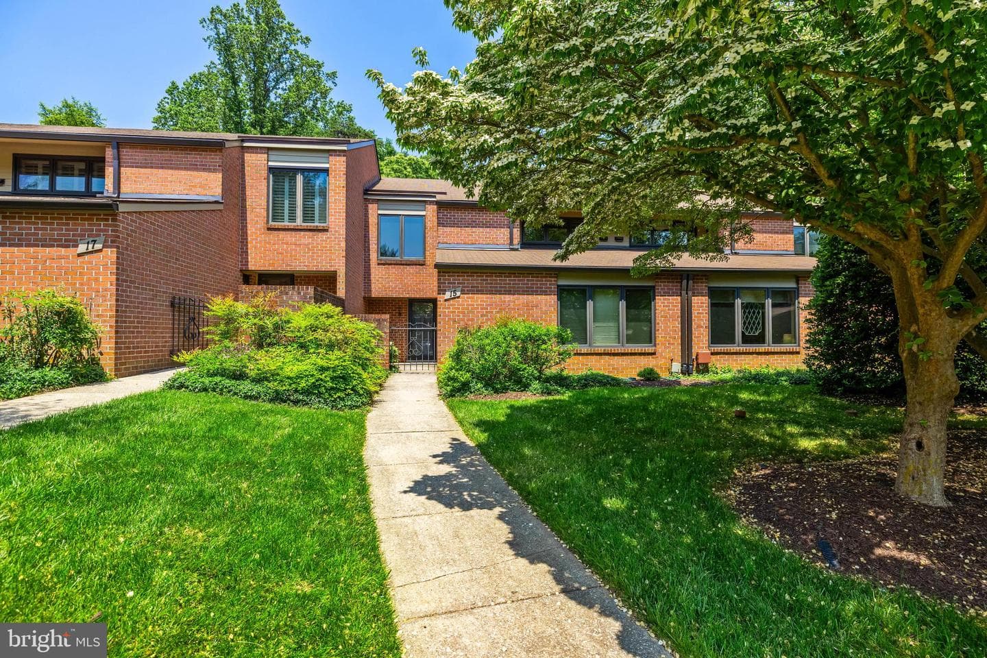15 Oakridge Court photo 47