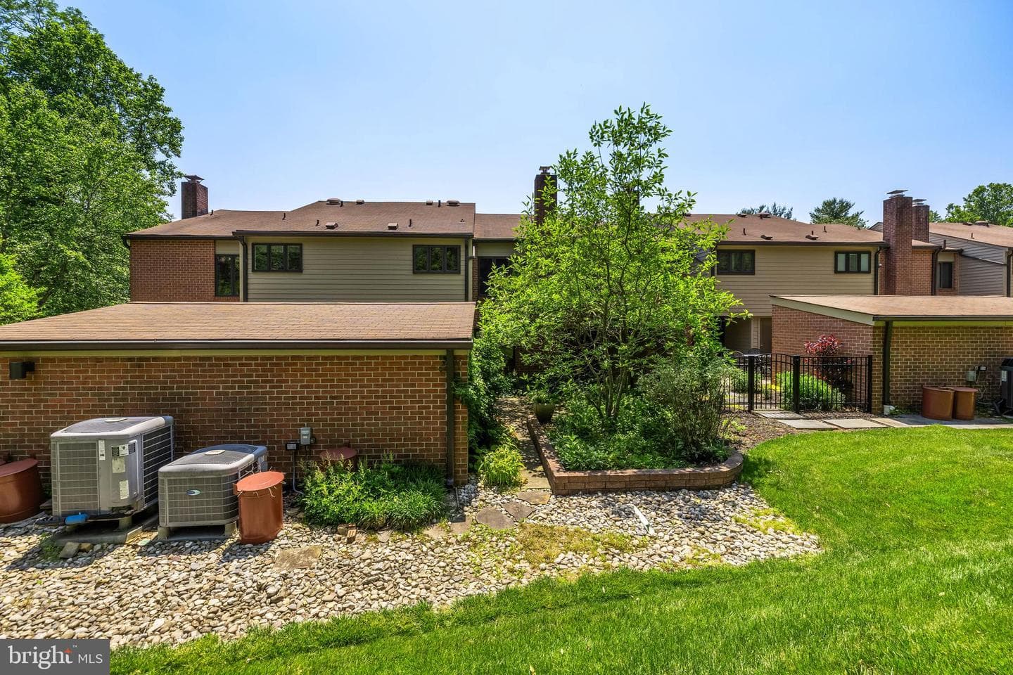 15 Oakridge Court photo 48