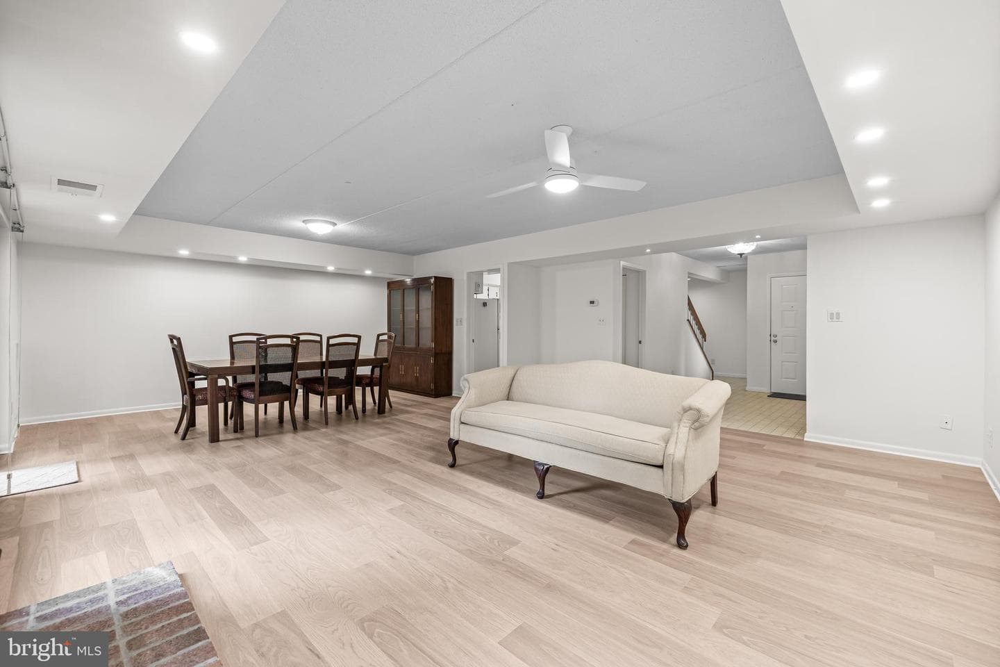 15 Oakridge Court photo 5