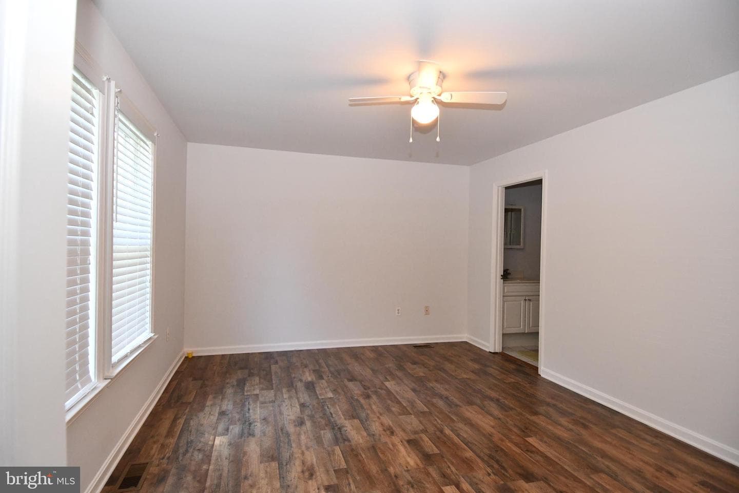 4 Wolf Avenue photo 19