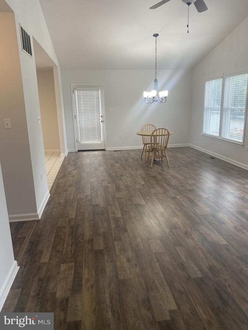 4 Wolf Avenue photo 6