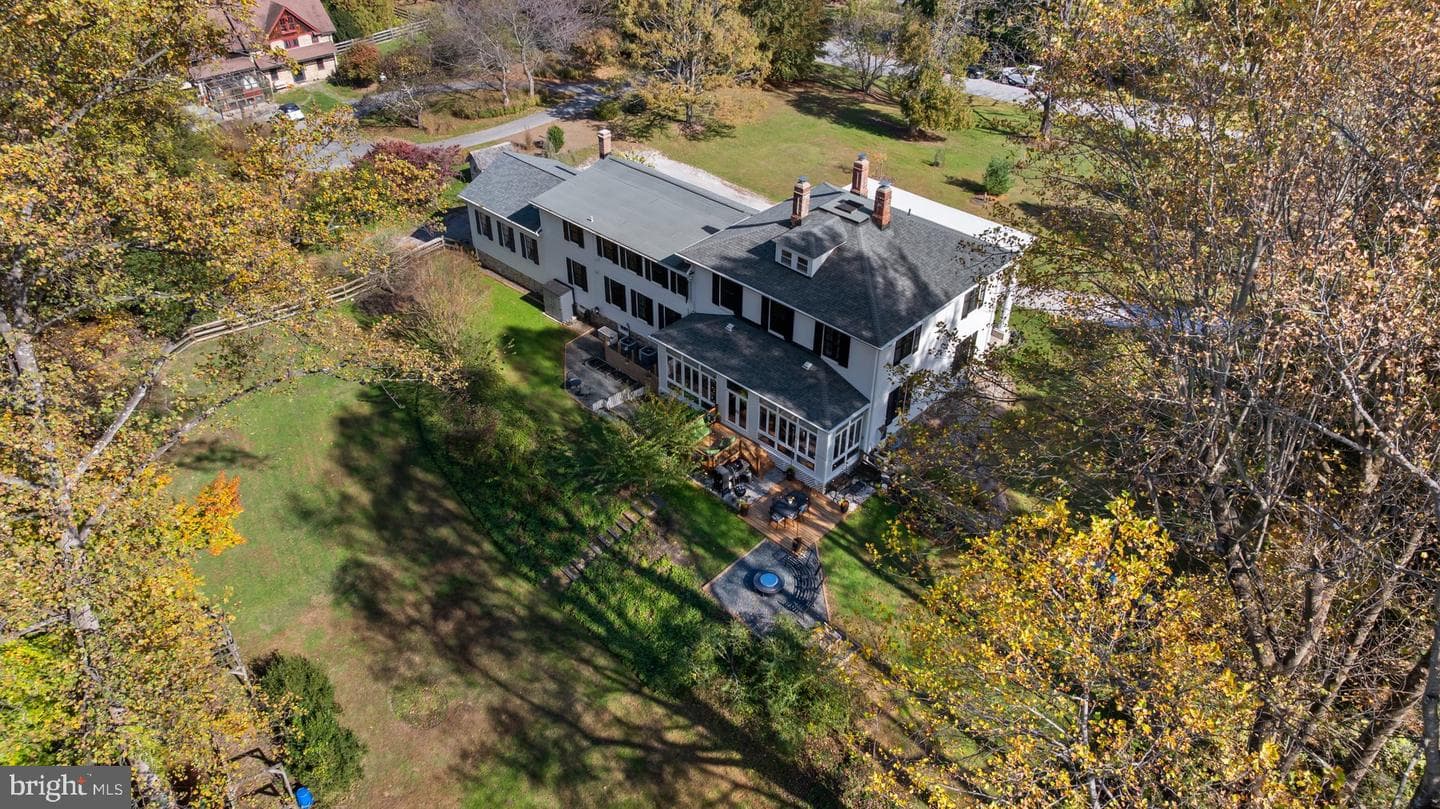 44 Montvieu Court photo 57