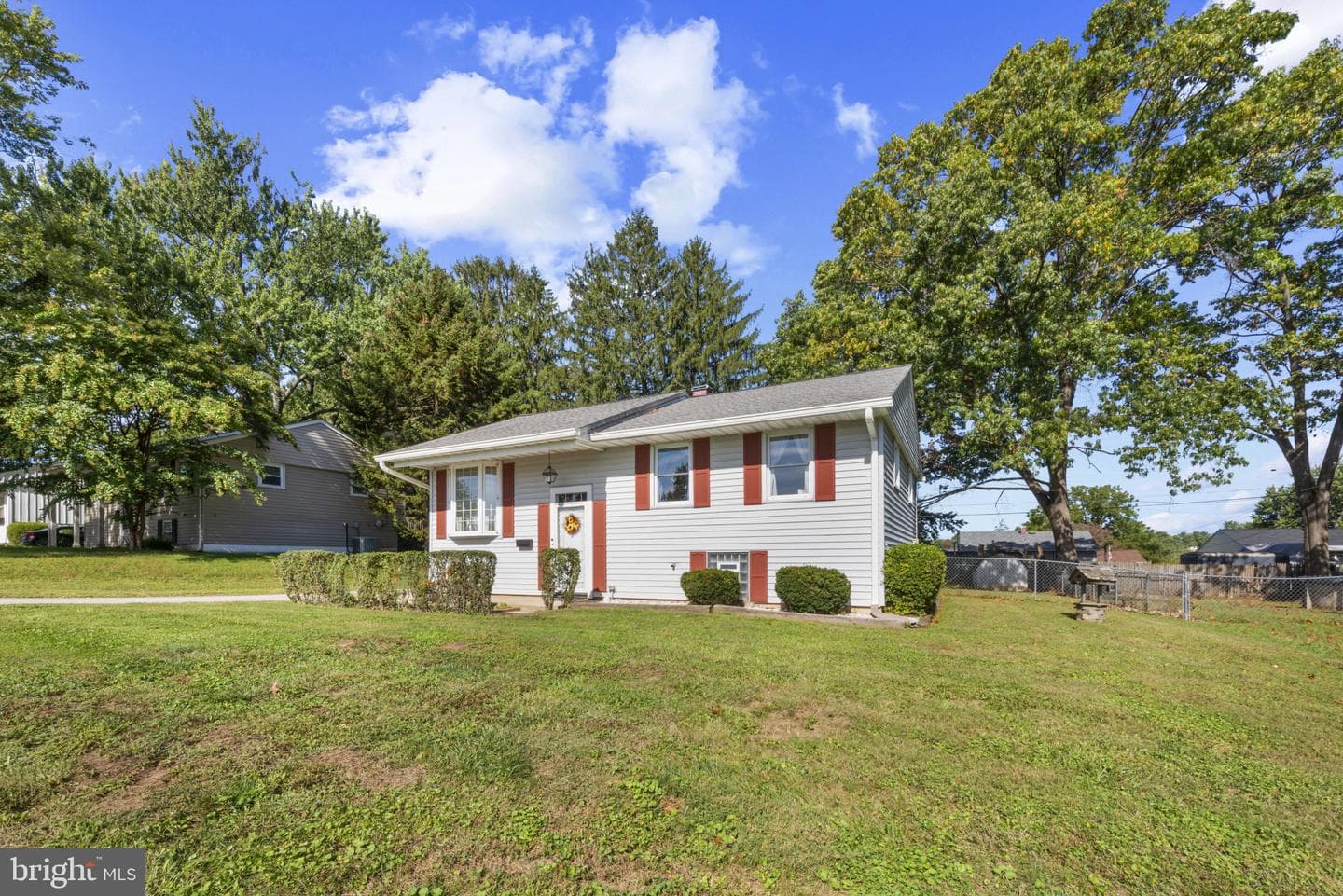 312 E Cherry Hill Road photo 17