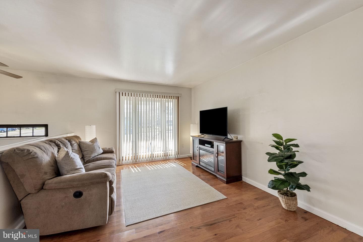 312 E Cherry Hill Road photo 4