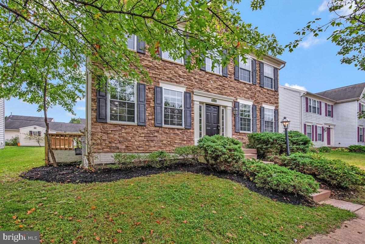 1329 Canberra Drive photo 3