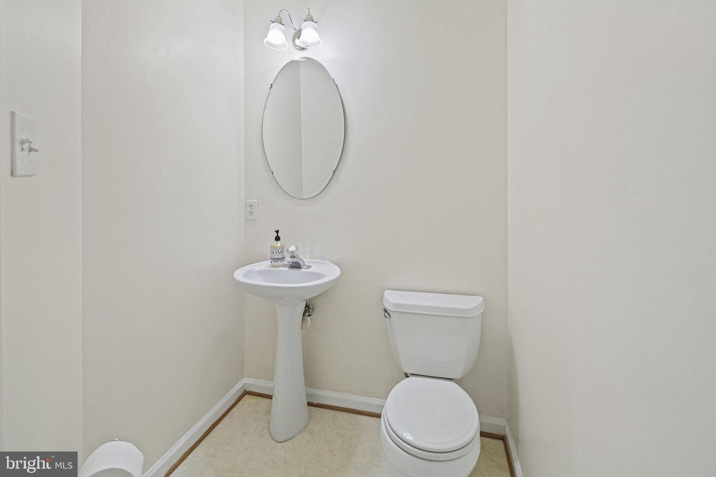 5130 Windermere Circle photo 13