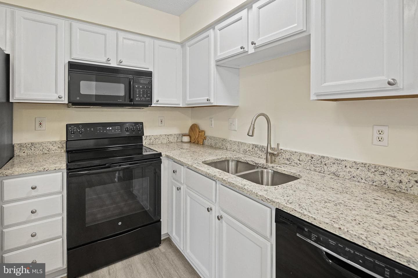 5130 Windermere Circle photo 8