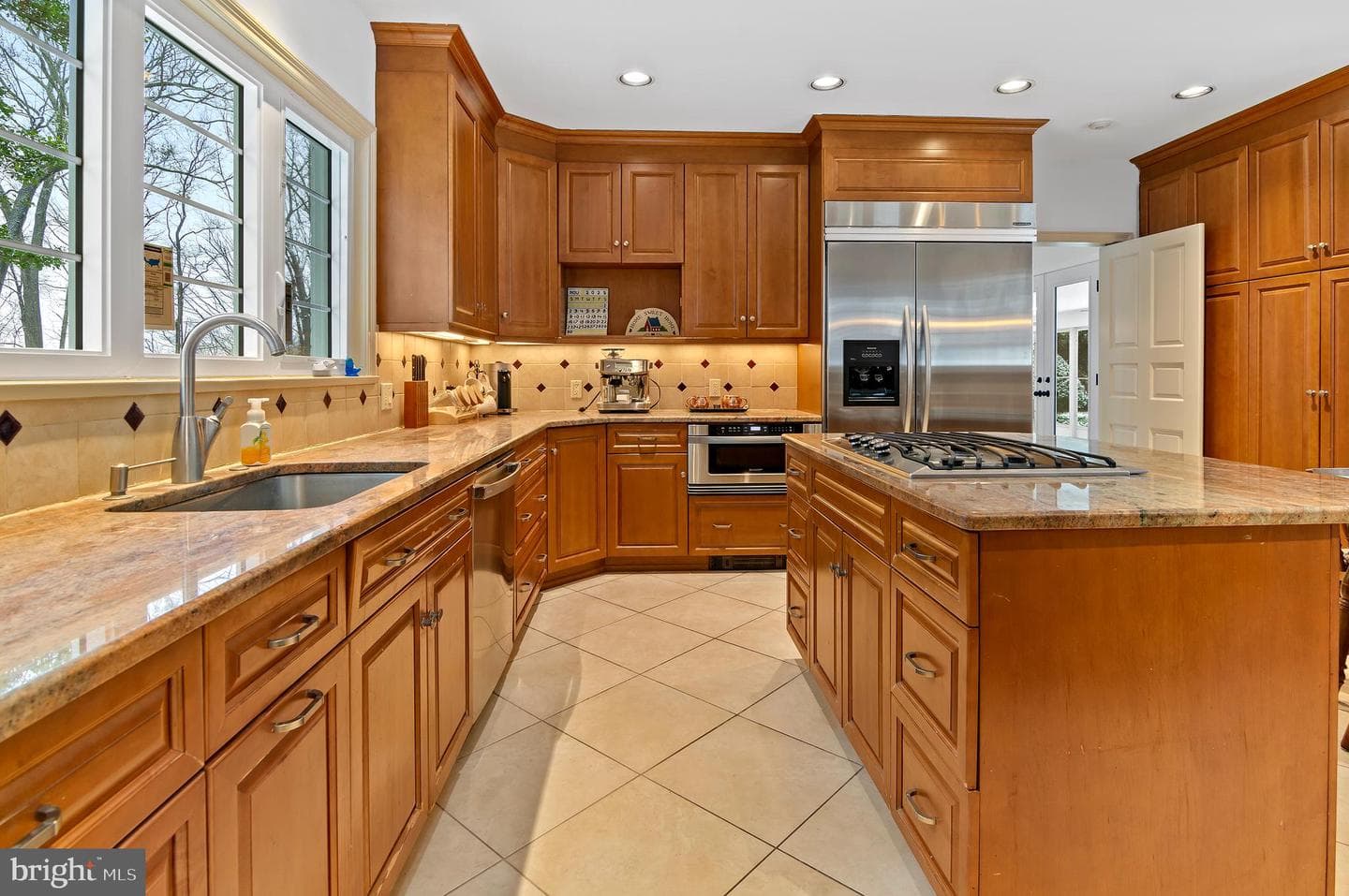 7 Caveswood Lane photo 11