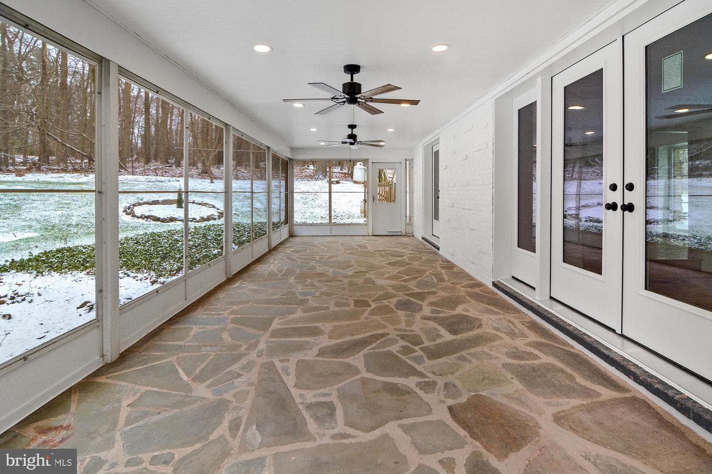7 Caveswood Lane photo 16