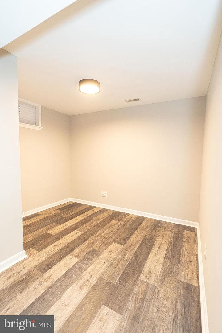 9106 Wise Avenue Extension photo 31